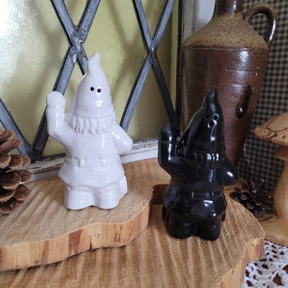 Garden Gnomes Salt & Pepper Shakers - Black & White - Picture 3 of 6